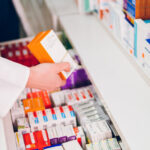 avertismentul doctorilor despre medicamentele expirate ce riscuri ascund pastilele uitate in sertar 6a0a10b05d8bc