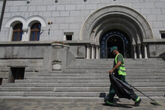 colectarea gunoiului de la cetatenii si firmele din sectorul 1 va costa un miliard de lei in urmatorii 10 ani estimeaza un studiu al primariei 6a0ea10be0a5d