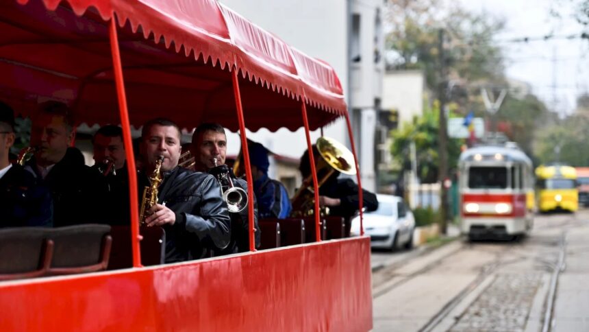 parada tramvaielor de ziua copilului stb scoate pe sine vagoanele de poveste duminica la depoul victoria 6a19acc9cbc95