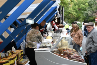 piata volanta de langa arcul de triumf revine cu o surpriza pentru familii ce pregateste sectorul 1 in weekend 6a0e9dd83fb02