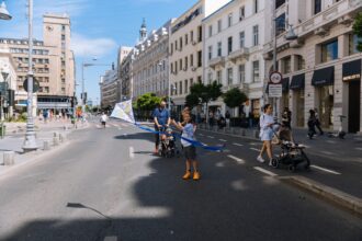 avem strazi deschise pe calea victoriei care va fi pietonala doua zile vor fi dezbateri si discutii despre arhitectura prezentarea aplicatiei safe vibes si atelier de pictura 6a22a0f88980b