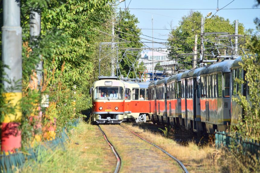 foto festivalul tatra programul retragerii unora dintre cele mai iubite tramvaie din bucuresti pe ce trasee vor circula pentru ultima data inainte de pensionare f72a6d52