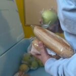 un sandwich si un fruct in loc de mancare calda peste 600 de elevi din sectorul 1 au fost uitati de guvern in programul masa sanatoasa 6a3200a09c649