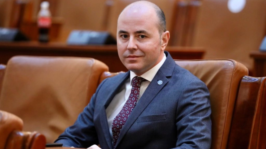 alexandru muraru pnl grindeanu s a uitat la sondaje si a zis daca romanii nu ma vor atunci dau foc tarii 6a54d41174193
