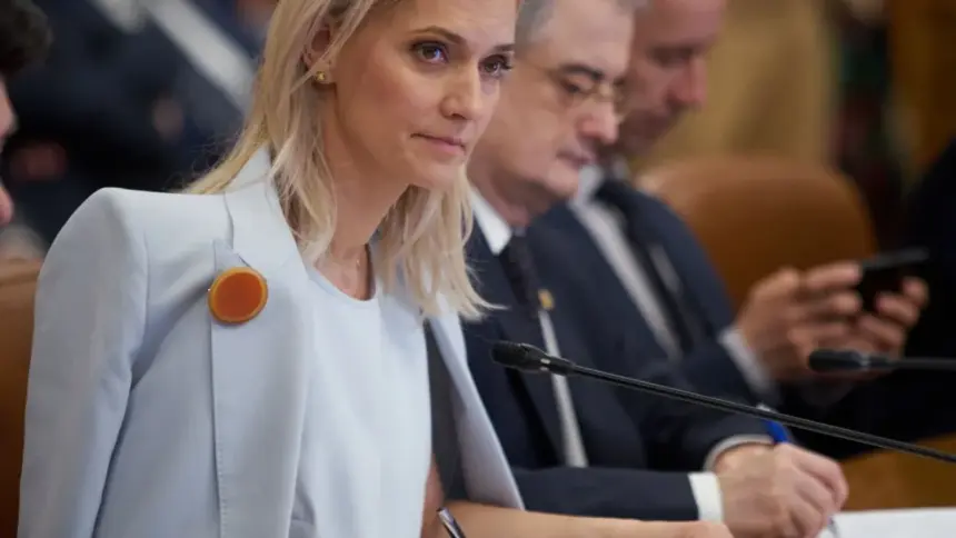 alina gorghiu si nicoleta pauliuc dupa decizia care blocheaza hotararile congresului pnl nu este o victorie a unei tabere impotriva celeilalte apel catre bolojan 6a4e70316e4fd