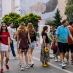 avem strazi deschise si in acest weekend programul de pe 1 si 2 august aduce ateliere de pictura pe panza 6a6b84156d293