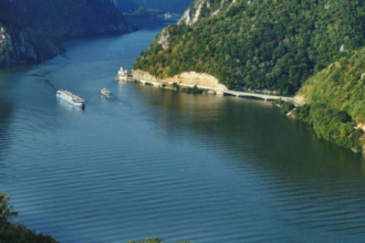 batalie pentru portile de fier iii virgil popescu cere garantii pentru romania si pune sub semnul intrebarii miile de locuri de munca 6a5df99e18de1