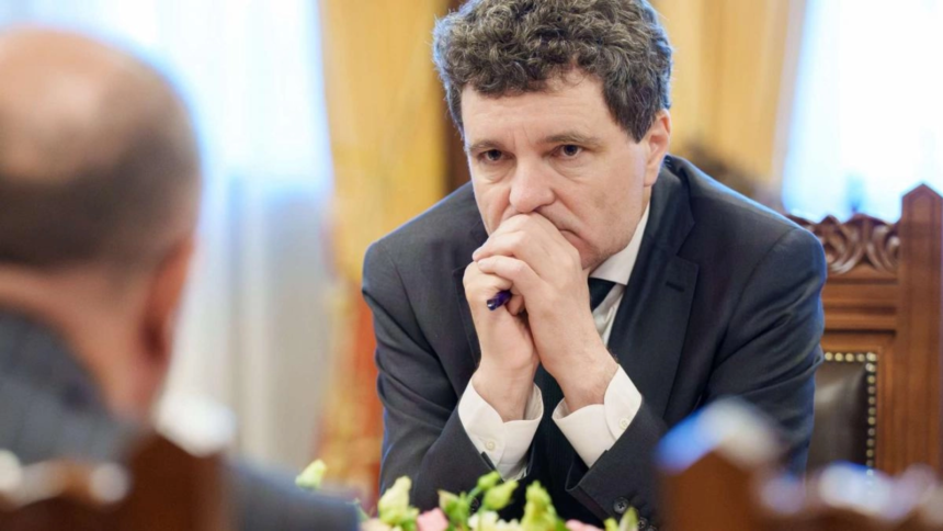 blocaj total la varful statului parlamentul isi amana sesiunea extraordinara investirea guvernului se impinge spre toamna surse 6a5675590e2eb