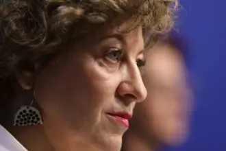 curiosul mail transmis de vicepremierul oana gheorghiu a provocat rumoare in sistem 6a6b0c5ec2a3d