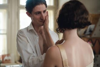 dincolo de mit viata neromantata a lui kafka geniul absurdului franz intra in cinematografele din bucuresti si din toata tara f078cfdf