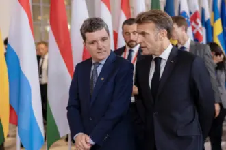 dupa ce va discuta cu liderii de partide nicusor dan pleaca direct la paris se da un semnal al trezirii strategice a europei 6a546d15003d1