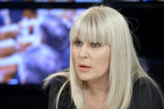 elena udrea bruxelles a descoperit ca vaca porcul si gaina sunt infrastructura de securitate fereasca dumnezeu cu neterminatii astia 6a562cbd9fb0d