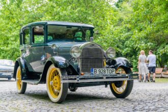 expozitia masinile bucurestilor interbelicele orasului revine la bucuresti noua automobile istorice vor fi expuse la palatul elisabeta 18a911f9
