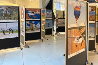 expozitia privind spre cer despre aviatia romaneasca revine la parklake bucurestenii pot admira fotografiile intre 20 si 26 iulie 6a58d6d6d1f5f