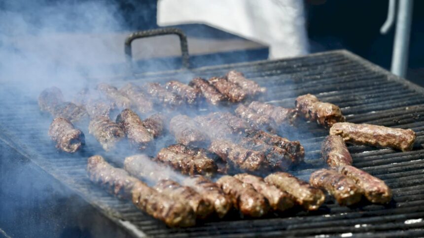 festivalul micului bucurestean e n weekend la bodega la mahala e cu desigur mici pastrama carnaciori si sigur gasim si bere 6a4637ac46910