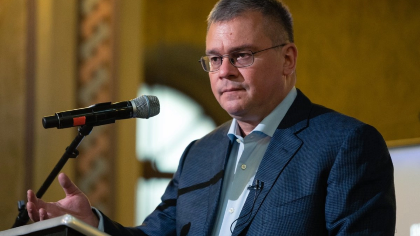 fost sef sie despre ingerinta rusa si anularea alegerilor cu cat un stat este mai slab cu atat capacitatea de penetrare e mai mare si mai putin costisitoare 6a4f2265efe11
