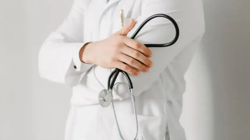 fostul sef diicot acuza o executie politica in sanatate adrian cotirlet premiat de elita medicala si demis de politicienii locali 6a6348fd69eb2