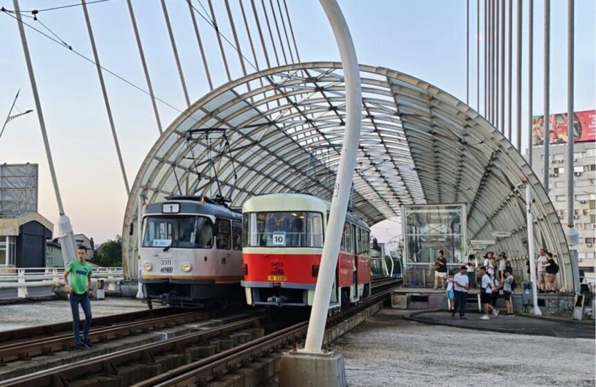 fotof09f9a8aprima zi de la festivalul tatra unde iubitele tramvaie fac ultimele calatorii drumurile continua si azi cand participantii vor avea parte de o surpriza f37e7db0