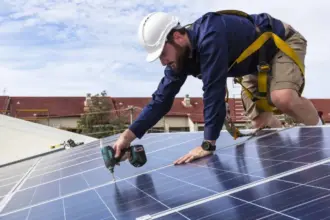 legea prosumatorilor promulgata dupa un blocaj de aproape trei ani surplusul de energie va putea plati curentul si gazele 6a6200de91475