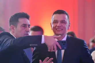 lui grindeanu ii sta bine in rolul de popa prostu mai baga o fisa cu nazare in speranta ca va obtine o majoritate 6a67b79a0d74f