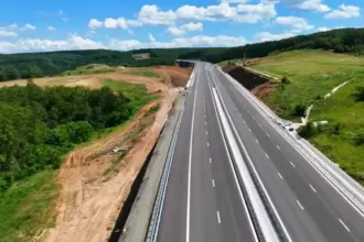 melcul de la transporturi primii kilometri de autostrada deschisi in 2026 din cei 250 de kilometri promisi video 6a68c99739b15