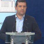 radu miruta publica factura si dezvaluie cat a costat concediul in care a plecat cu familia tulbur apele celor mufati la banul public 6a6317c5d3cfe