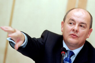 record de impotenta fiscala anaf se lupta de doi ani sa imparta mobila cu nevasta lui marin anton pentru a recupera o mita de 53 milioane de euro e863ae6d
