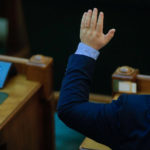 sistemul de vot electronic din senat a inceput sa crape 6a51159d182b5