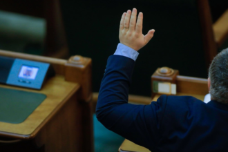 sistemul de vot electronic din senat a inceput sa crape 6a51159d182b5