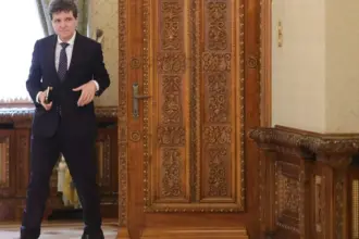 surse mutarea surpriza pregatita de nicusor dan in negocierile cu liderii psd pnl usr si udmr varianta de premier care prinde contur 6a51051a5e519