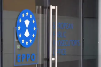 surse procurorii europeni ar fi descins la hubert thuma liderul taberei anti bolojan din pnl perchezitii intr un dosar de frauda cu 4 milioane de euro din pnrr presa 6a5fafe603dbf