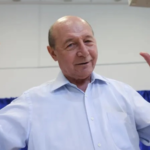traian basescu il arata cu degetul pe bolojan e nedemn sa pescuiasca parlamentari de la aur sa lase orgoliul la o parte psd si pnl sa repare ce au stricat 6a6ce113450be