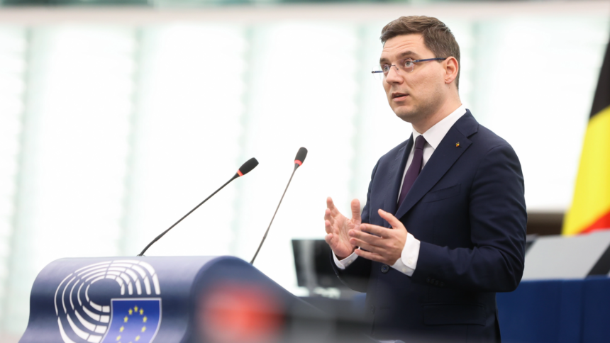 vicepresedintele pe victor negrescu critica blocajul politic din romania economia plateste pentru fiecare zi de incertitudine 6a586af5b20d2