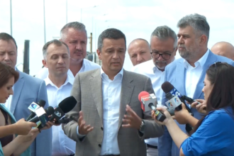 video grindeanu arata cu degetul spre ministrii usr dupa tragedia de pe valea oltului se ocupa de ciocolata in loc sa faca autostrazi 6a5f5b860ebd8