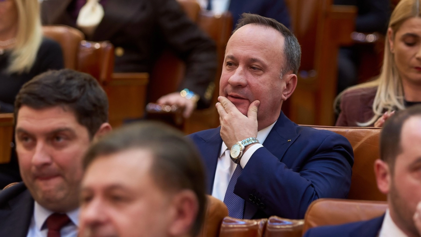 adrian caciu replica pentru ilie bolojan a aparut desteptul vietii ia te de mana cu sfarma piatra de miruta si lasa ne 6a7ecec447c37