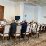 am gasit incaperea din parlament in care toata lumea joaca intr o singura echipa indiferent de partid 6a8d1224dea30