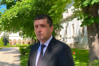 anul nu incepe in luna august radu miruta ataca psd pe doua fronturi metrorex si cfr 6a8613a426e8a