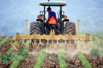 aur a facut o lege speciala pentru agricultori cere acciza redusa la motorina direct la pompa 6a85893b9ce83
