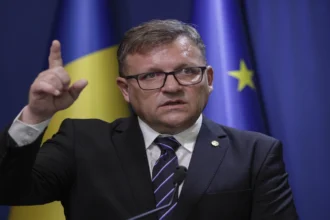 budai ataca metoda bolojan cu doi angajati din trei unde il trimiteti pe al treilea s au pierdut 63 000 de locuri de munca 6a8bf9143872a