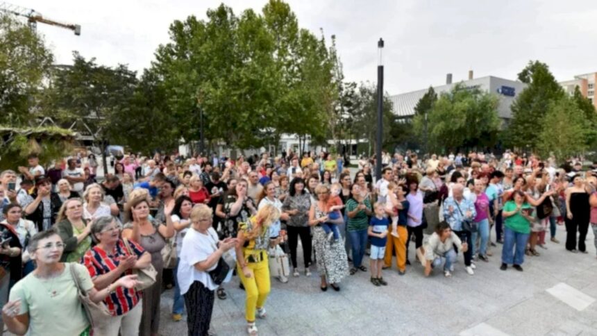 dansuri grecesti si recitaluri in acest weekend in piateta favorit bucurestenii sunt invitati la dans la noua editie a serilor culturale 6a8827f850438