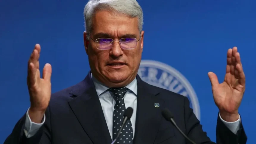 dragos pislaru e ironic dupa ce csm a atentionat ca sefii din justitie vor fi mai prost remunerati decat cei din alte sisteme problema e rezolvata deja si stiau 6a86bc760d569