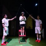 foto bilete gratuite la teatrul grivita 53 doar la funny games spectacolul in care violenta intra in casa si cere oua conditia primariei s1 buletinul cu adresa in sect 6a8ee971b9fc1
