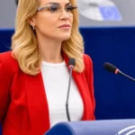 gabriela firea ataca intentia de taiere a burselor sociale in vacante este de nivelul patologicului psd ameninta ca va merge in instanta 6a89b8849553a