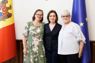 maia sandu s a intalnit cu doua femei care au avut curajul sa scrie in romana pe zidurile chisinaului in 1970 sfidand regimul sovietic 6a7eeae466bad