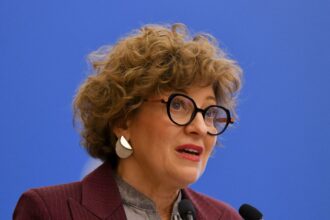 o companie de stat isi cauta administratori desi nu mai produce valoare oana gheorghiu probabil cea mai elaborata forma de a nu face nimic cu acte in regula 6a843597874b2