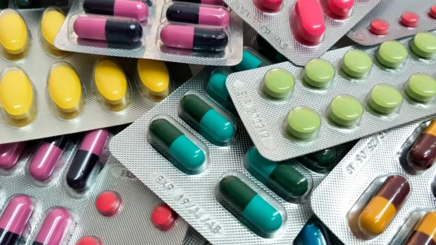 pacientii ii raspund dur lui ilie bolojan un medicament accesibil doar pe hartie nu trateaza pe nimeni ce propusese premierul 6a8746b46823e