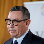 ponta atac dur la miruta omul e foarte prost pe vremuri te impuscau pentru asta 6a8d9596f0f26