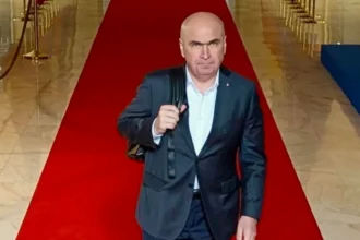 rarisim pentru bolojan a aprobat o crestere a cheltuielilor de natura salariala combinatia de factori care l a convins pe premier 6a7f1e74dee07