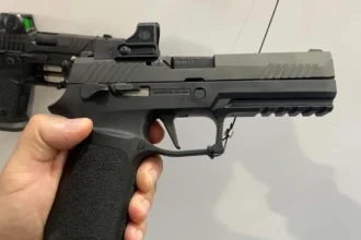 scandal cu focuri de arma un primar a tras cu pistolul dupa un conflict la o tranzactie 6a8ee7139b5c4