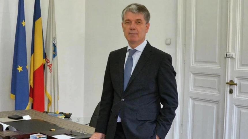 scandalul mirosului din brasov primarul george scripcaru atac la ministra diana buzoianu nu spuneau ei odata ca altii sunt de vina si nu se ocupa acum ei ce fac cu ce se ocupa 6a88a64c2ae21